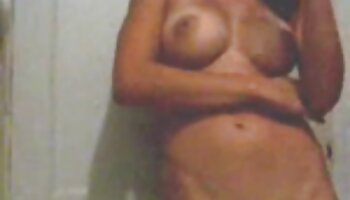 Hotty a frappé sur la table de porno francais uro la cuisine