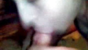 Ado asiatique coquine avec un gode porno french mature