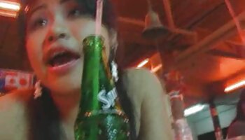 fuckfest porno transexuel français étudiant à la soirée en plein air dans une tente