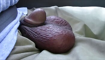 Deep-Throaters est dessin animé français porno bossé par une cruelle machine à faux-dick
