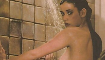 Belle adolescente touristique se film porno américains fait pilonner en plein air