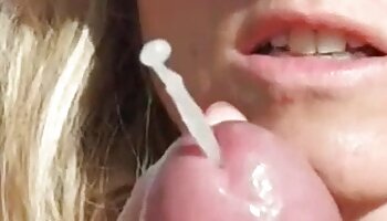 Fragile cutie porno grand mere francaise deepthroats BF avant pussyfuck actif