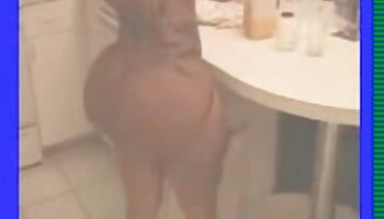 Observez ses gros seins se trémousser porno américaine noir