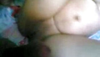 Jeune femme de ménage dans la maison porno noir français du vieil homme