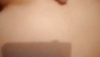 L'adolescente ringard Katerina Kay a porno voyeur francais baisé une énorme bite