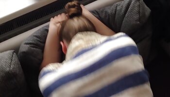 Le petit porno scénario français Alex veut le sexe d'un jeune homme avec de la nourriture faite maison et du sexe torride