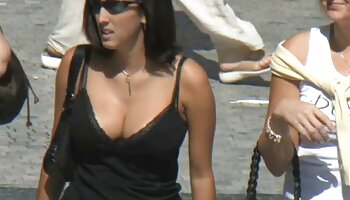 Smooth-Shaven, dix-huit ans, movie porn french s'amuse devant la caméra