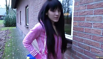 find6 salope misspaigex0 se masturbe devant une porno papy francais webcam en direct